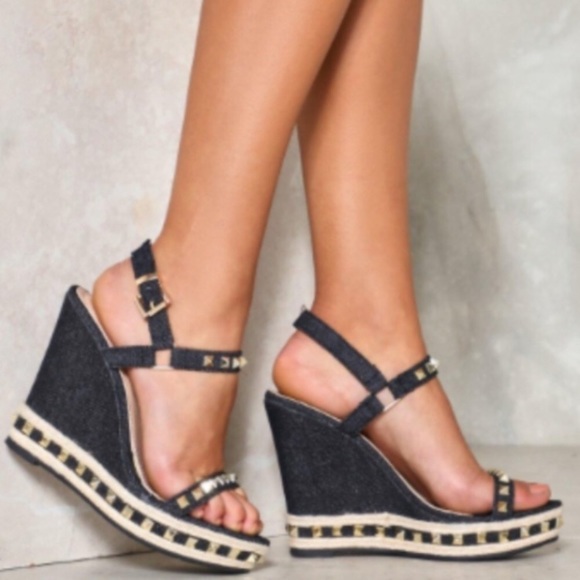 New Nasty Gal black and gold stud wedge sandals - Picture 2 of 4